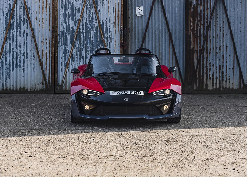 2016 Zenos - Image 3 of 31