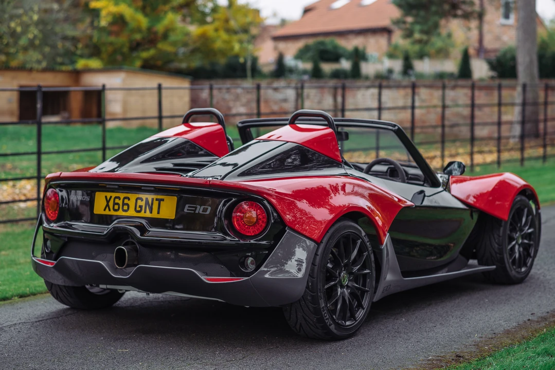 2016 Zenos - Image 7 of 31