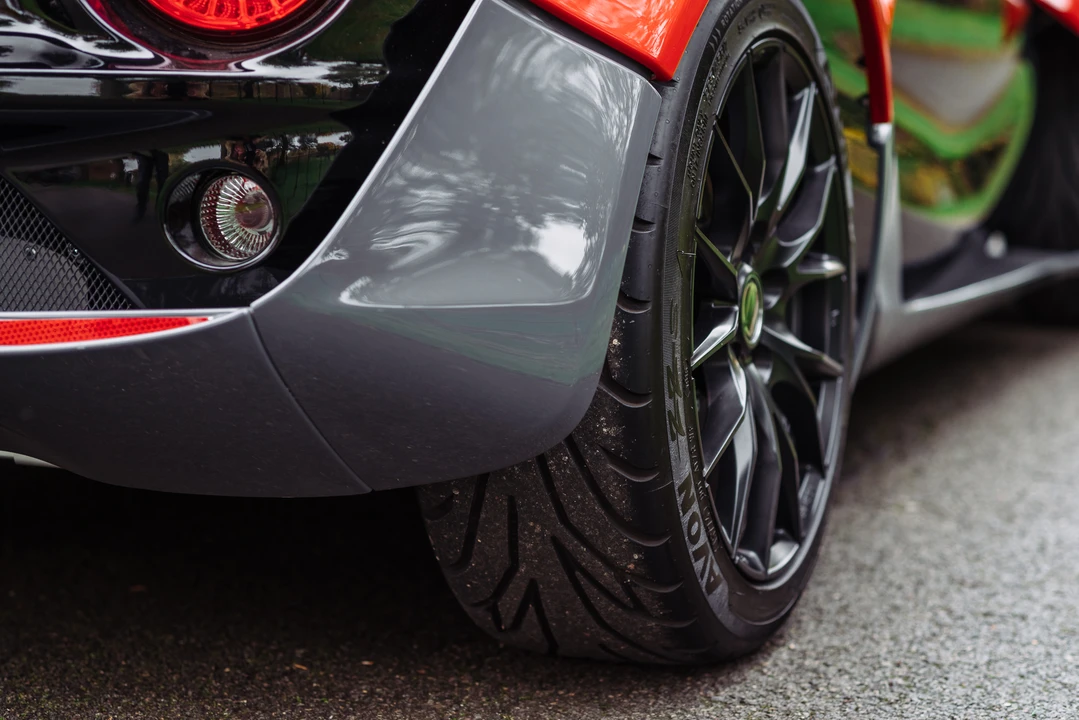 2016 Zenos - Image 23 of 31