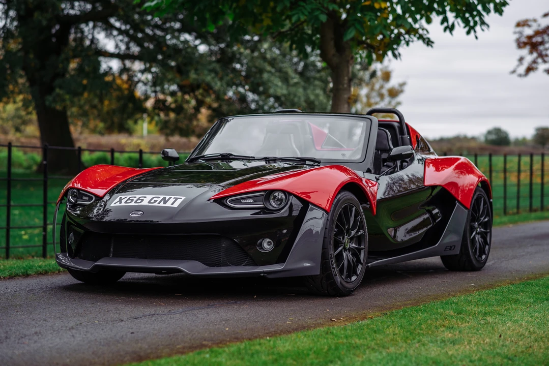 2016 Zenos - Image 4 of 31