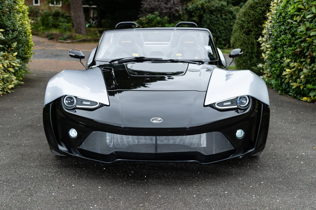 2016 Zenos - Image 27 of 31