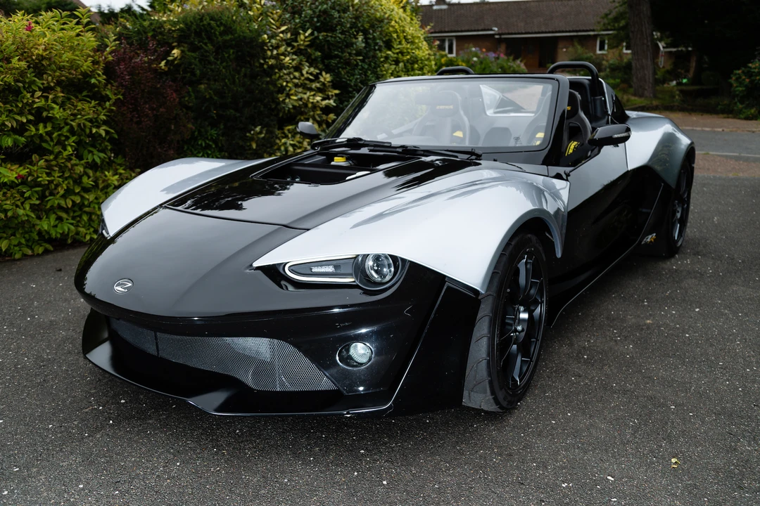 2016 Zenos - Image 10 of 31