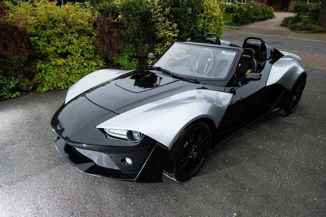 2016 Zenos - Image 18 of 31