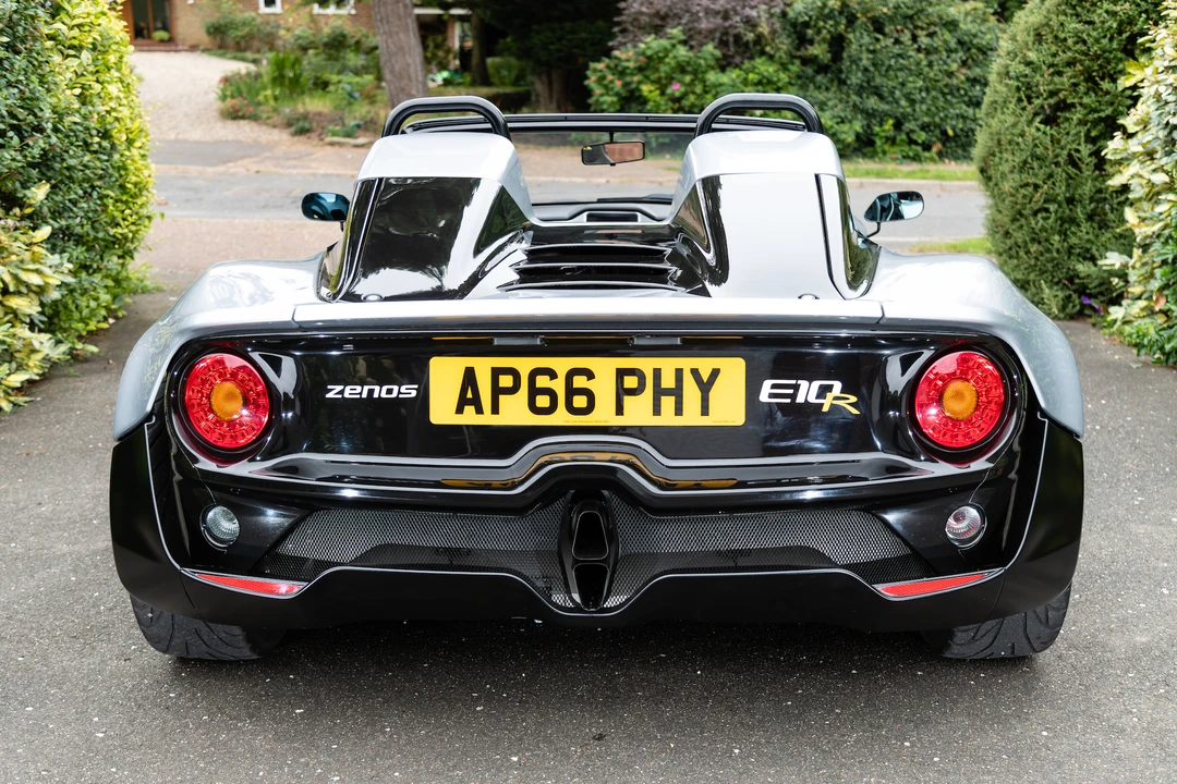 2016 Zenos - Image 7 of 31
