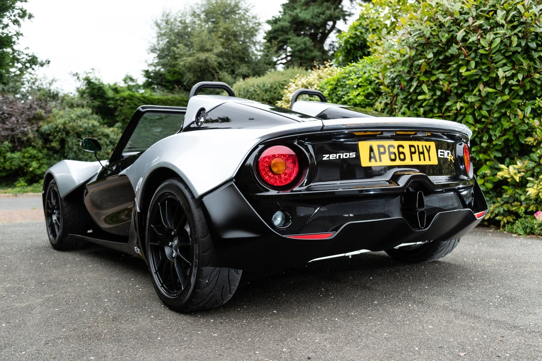 2016 Zenos - Image 24 of 31