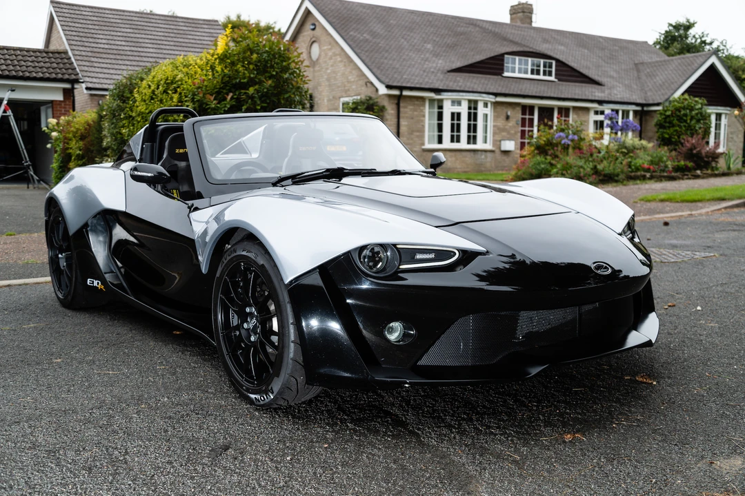 2016 Zenos - Image 4 of 31