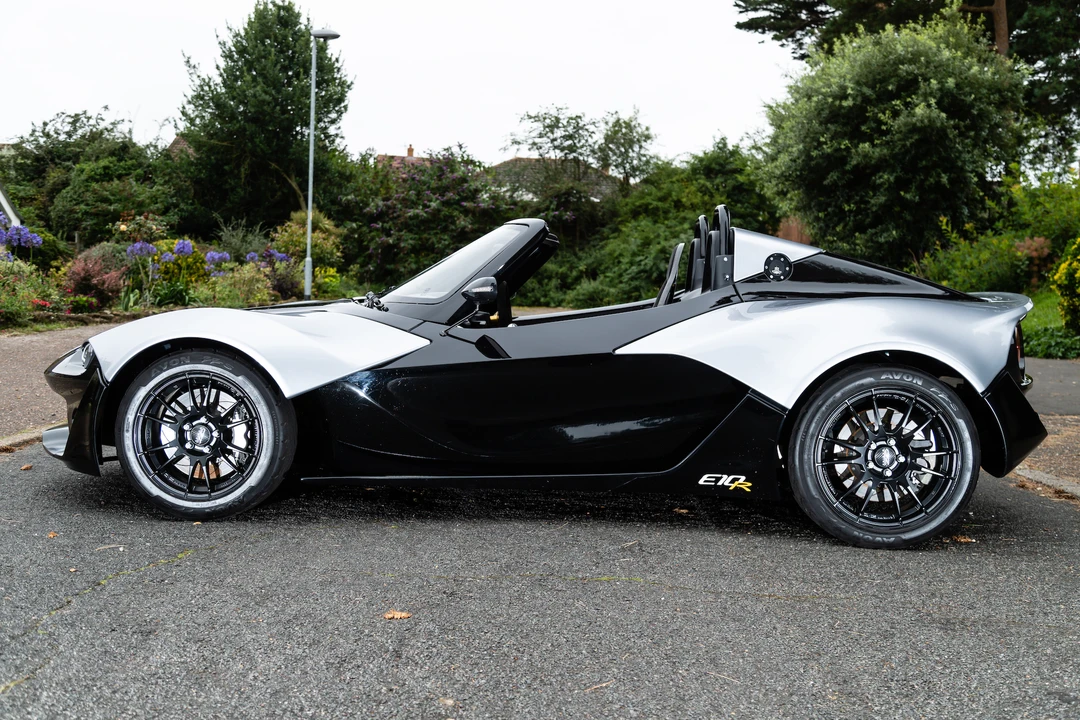 2016 Zenos - Image 25 of 31