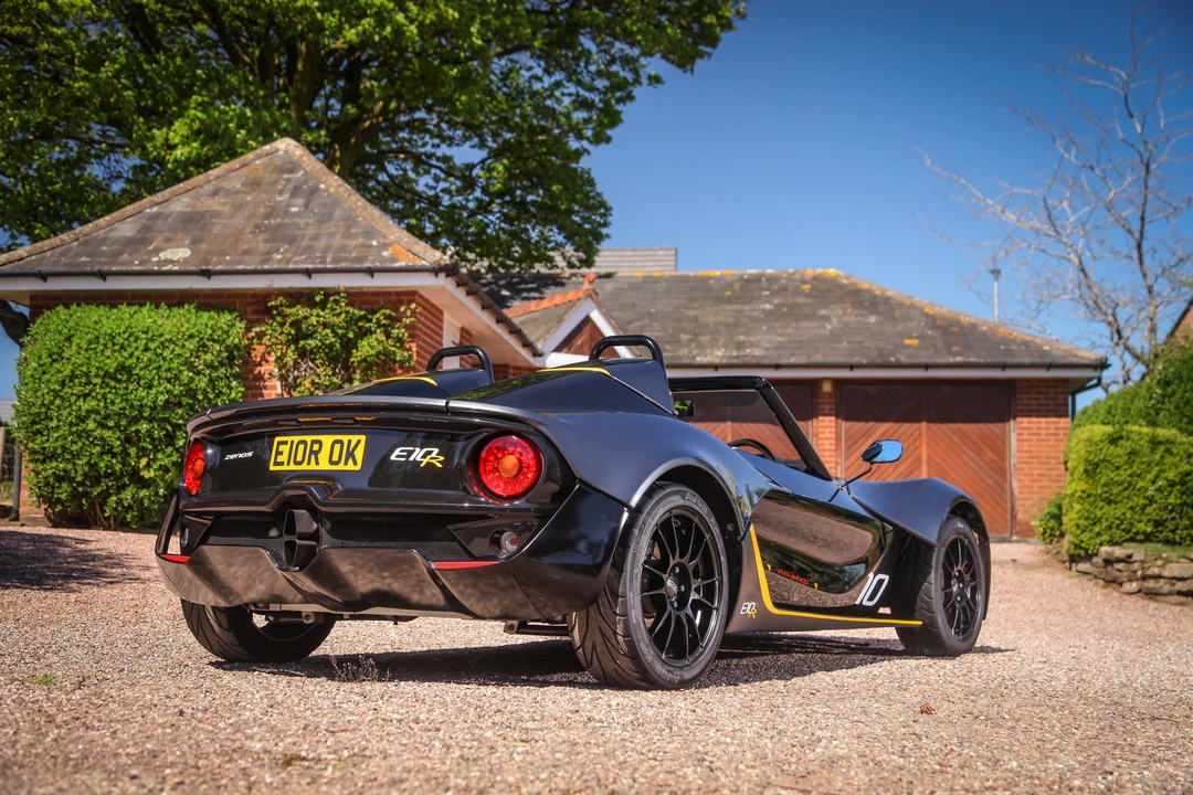 2016 Zenos - Image 5 of 31