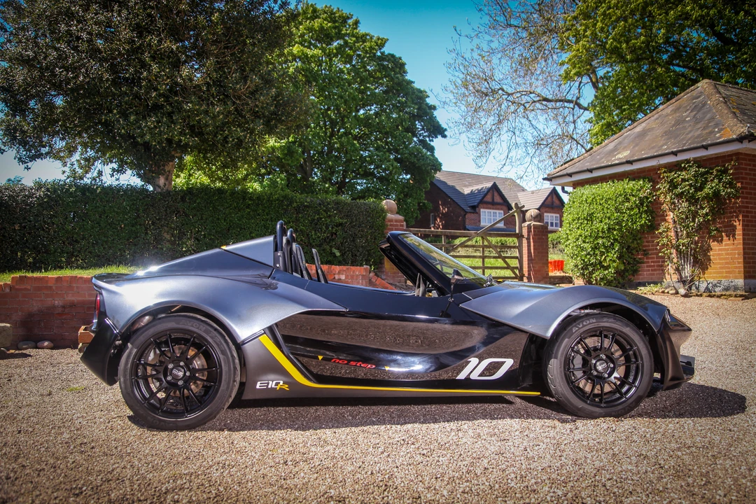 2016 Zenos - Image 4 of 31