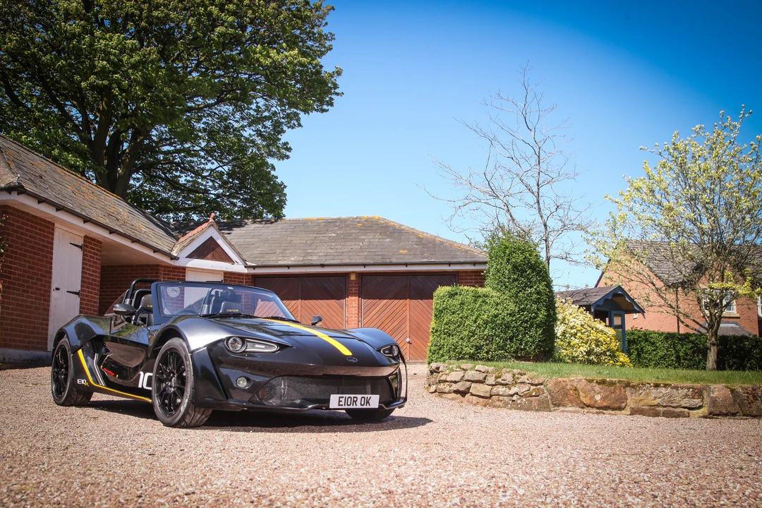 2016 Zenos - Image 20 of 31