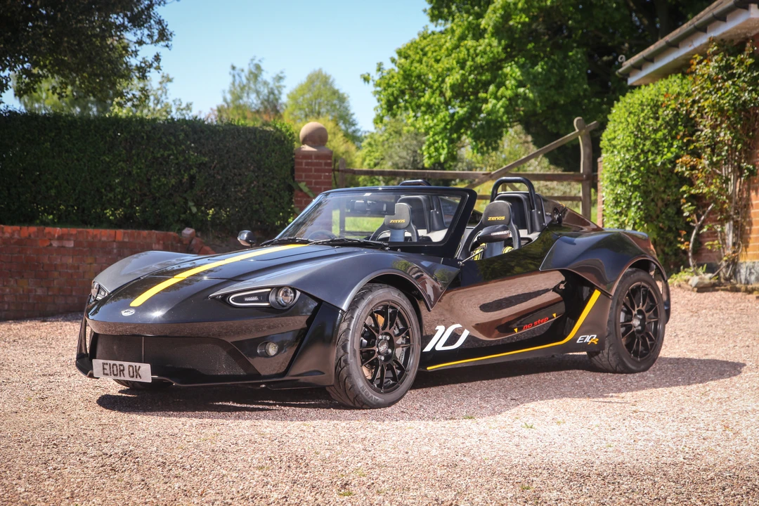 2016 Zenos - Image 26 of 31