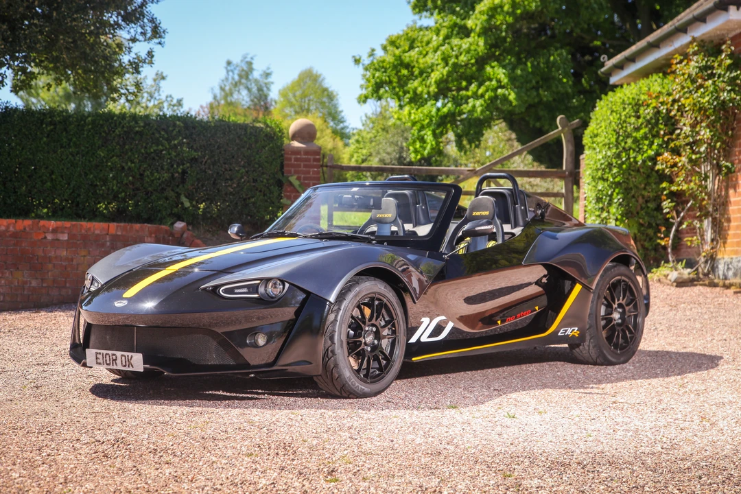 2016 Zenos - Image 27 of 31