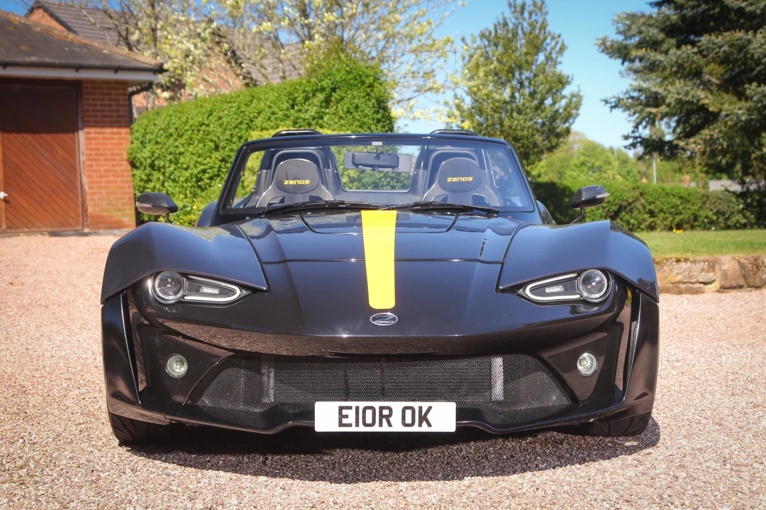 2016 Zenos - Image 2 of 31