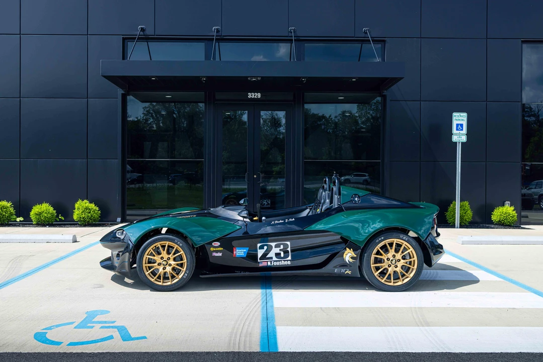 2016 Zenos - Image 10 of 31
