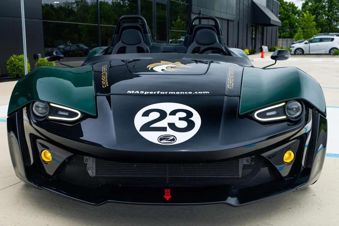 2016 Zenos - Image 2 of 31