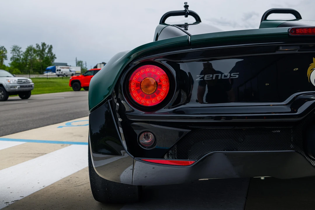 2016 Zenos - Image 30 of 31