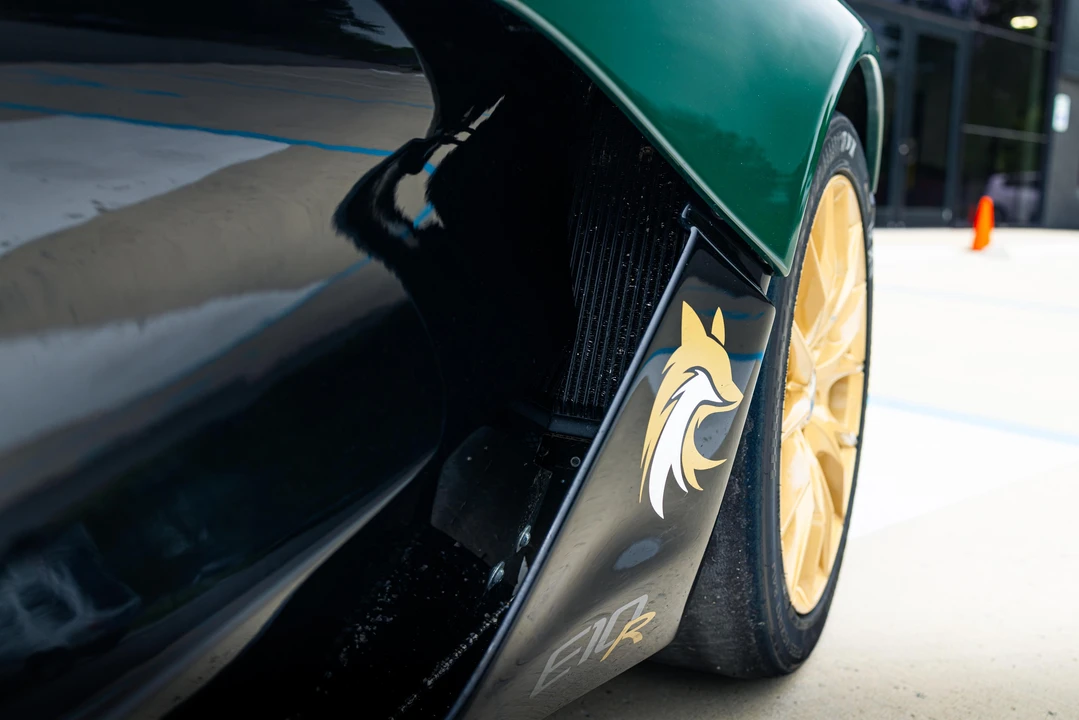 2016 Zenos - Image 27 of 31