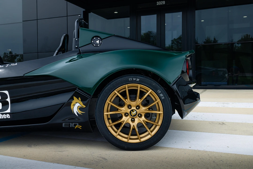 2016 Zenos - Image 28 of 31