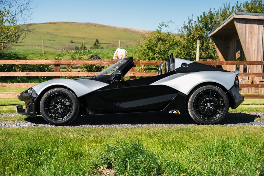 2016 Zenos - Image 4 of 31