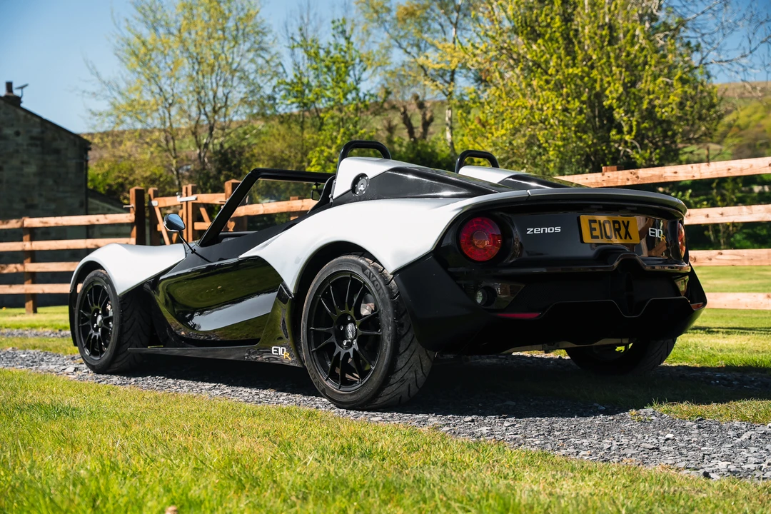 2016 Zenos - Image 5 of 31