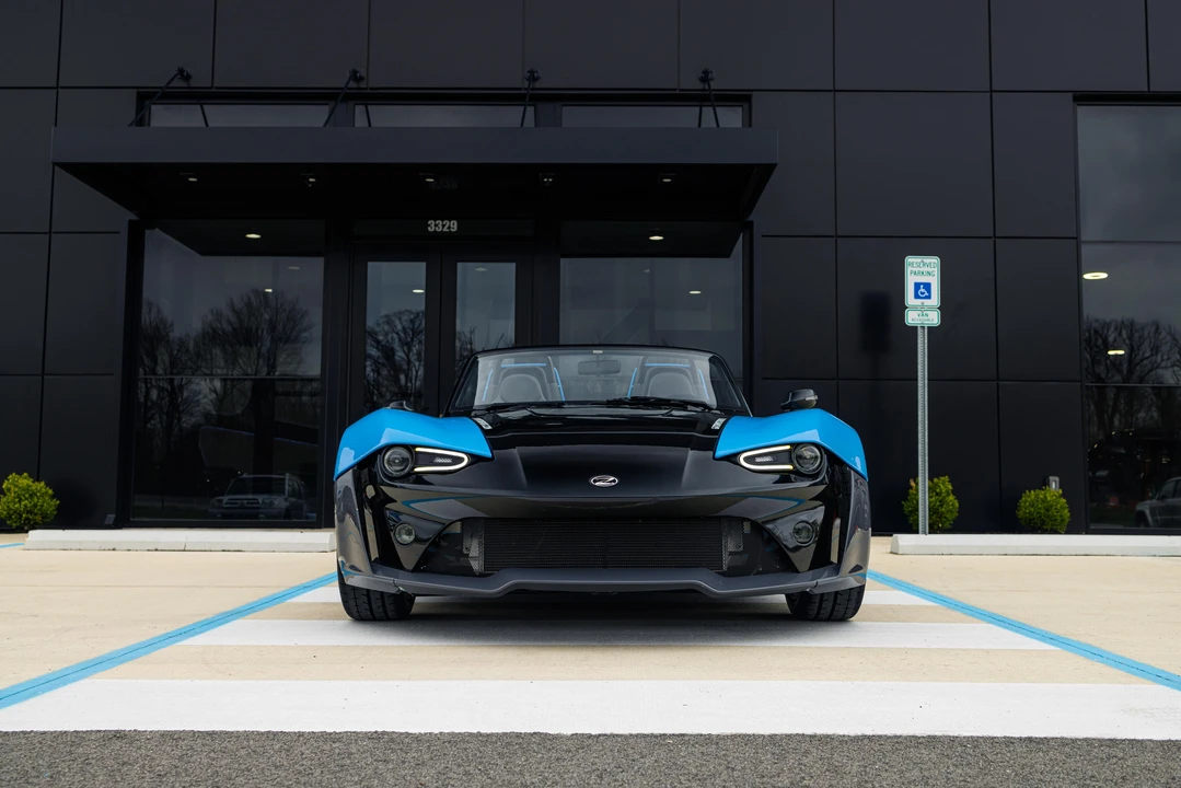 2016 Zenos - Image 9 of 31