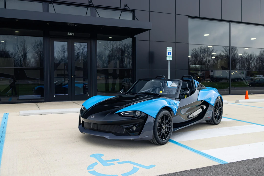 2016 Zenos - Image 13 of 31