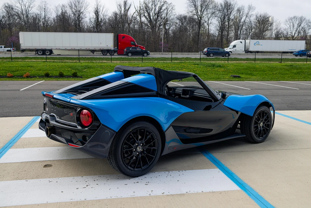 2016 Zenos - Image 30 of 31