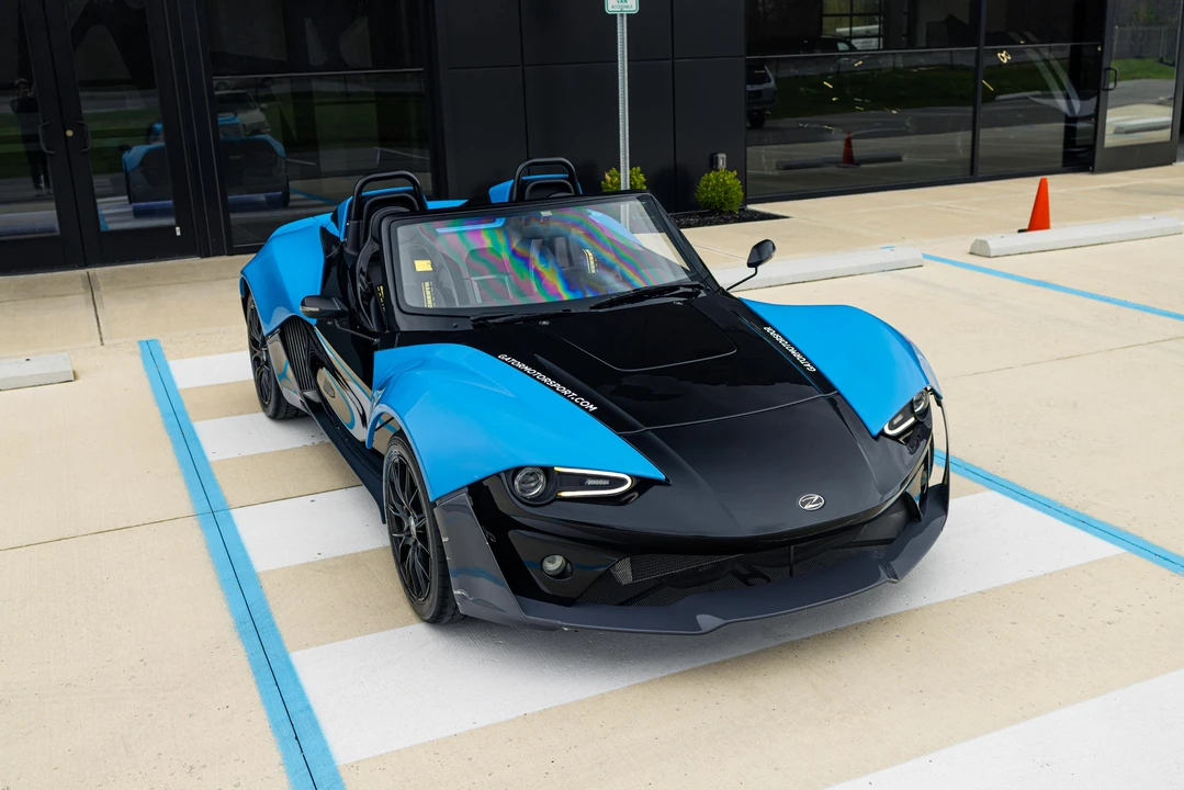 2016 Zenos - Image 25 of 31