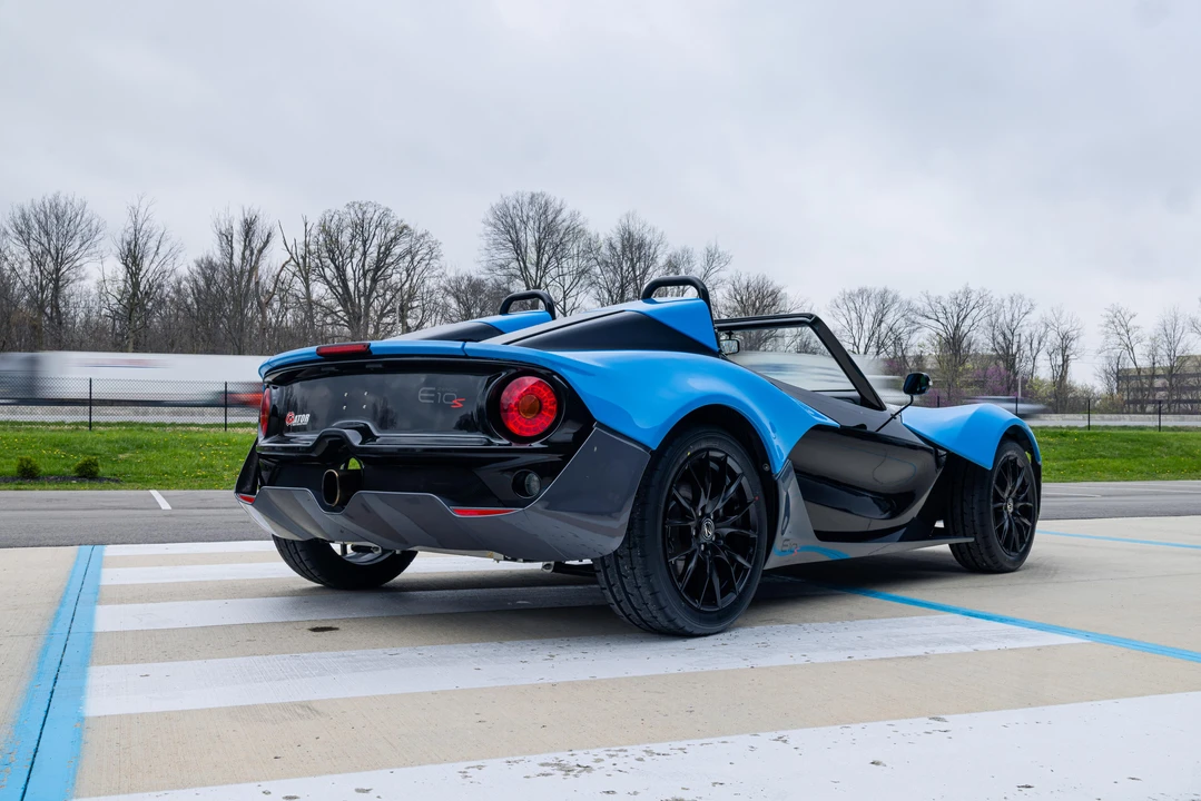 2016 Zenos - Image 23 of 31