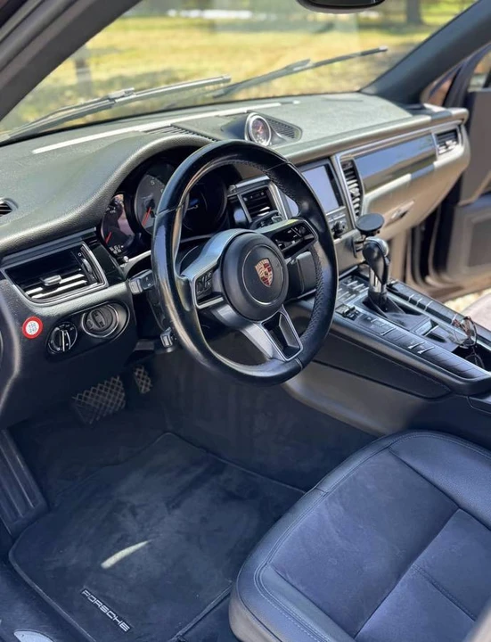 2015 Porsche Macan S - Image 2 of 12