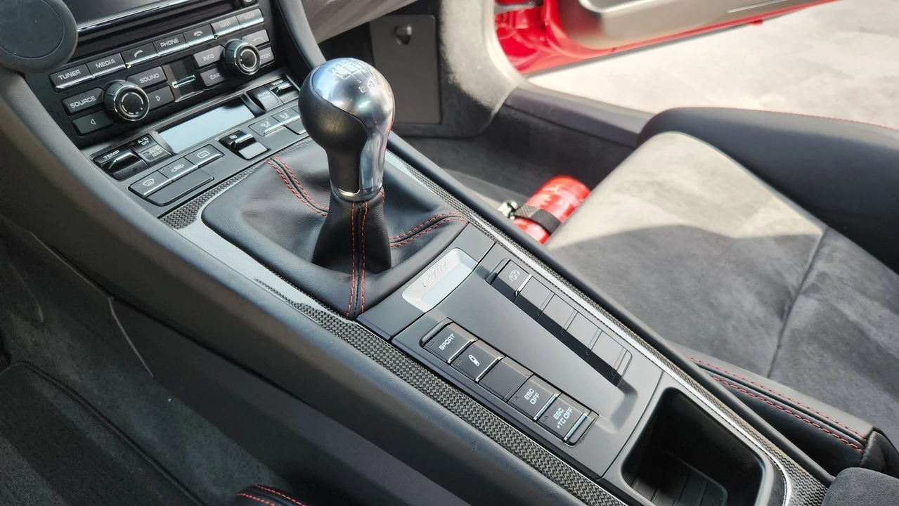 2016 Porsche 981 Cayman GT4 - Image 17 of 20