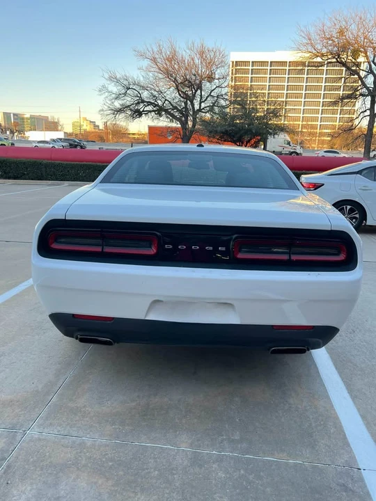 2016 Dodge Challenger 3rd Gen - Image 7 of 8