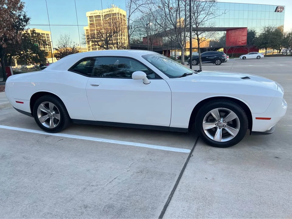 2016 Dodge Challenger 3rd Gen - Image 5 of 8