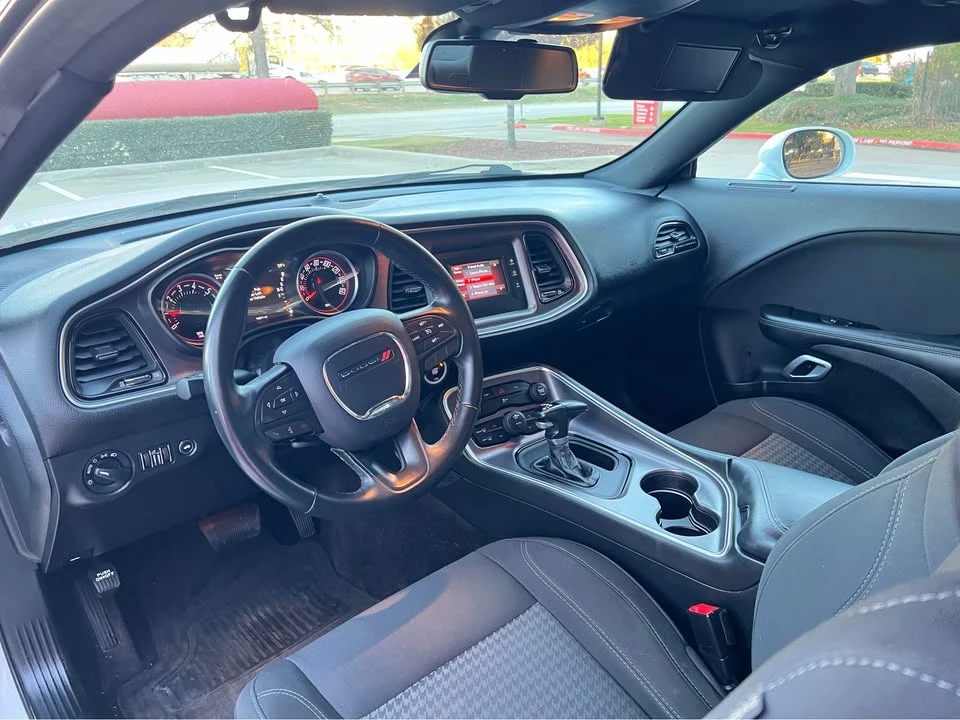 2016 Dodge Challenger 3rd Gen - Image 4 of 8