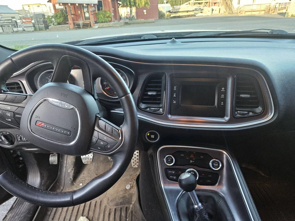 2016 Dodge Challenger 3rd Gen - Image 6 of 11