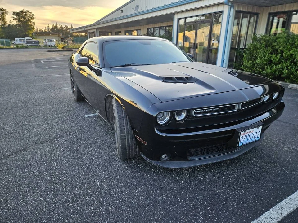2016 Dodge Challenger 3rd Gen - Image 3 of 11