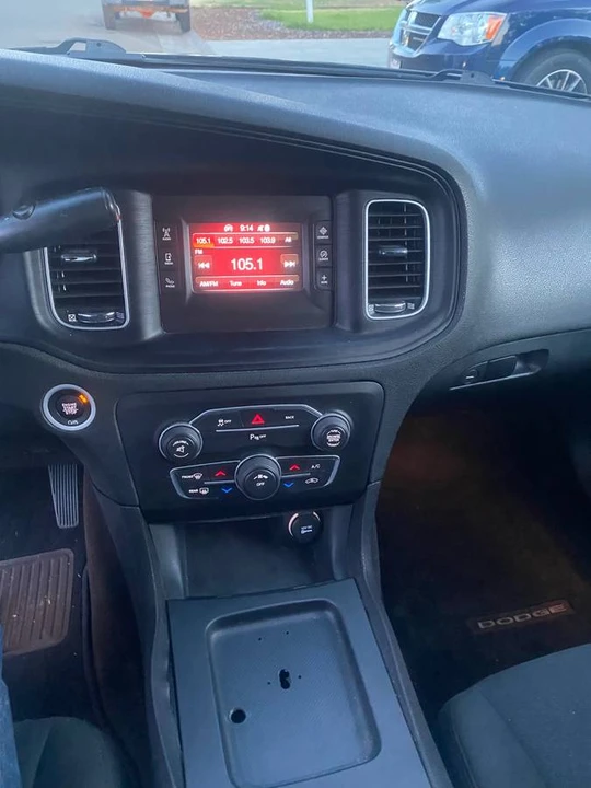2016 Dodge Charger 7th Gen - Image 16 of 17