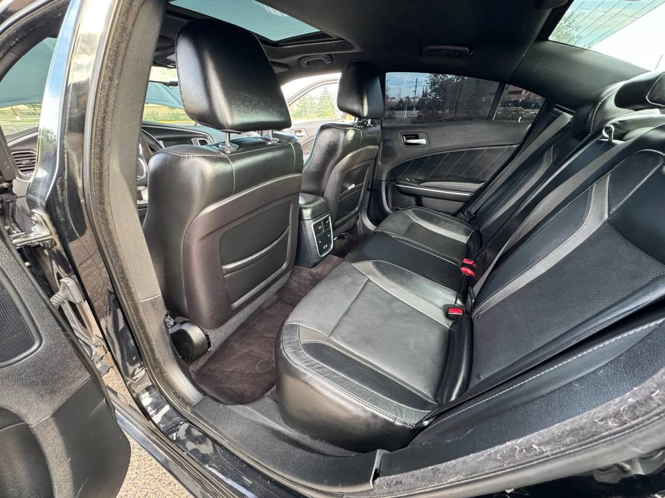 2016 Dodge Charger 7th Gen - Image 9 of 15