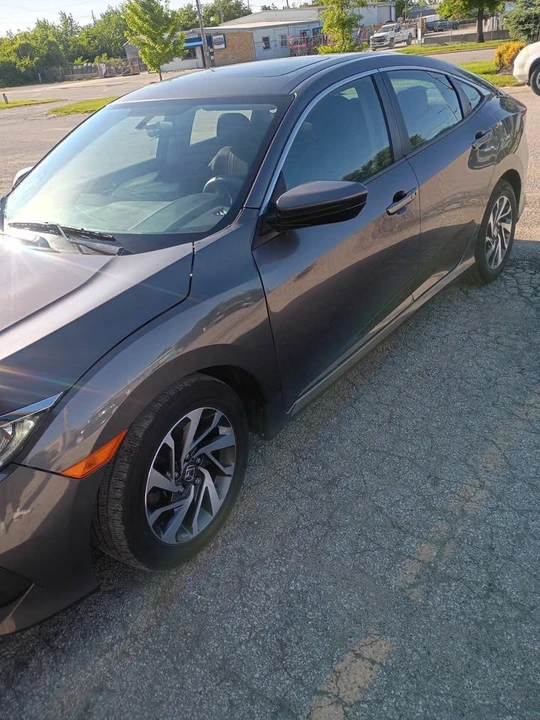 2016 Honda Civic 10th Gen - Image 3 of 9