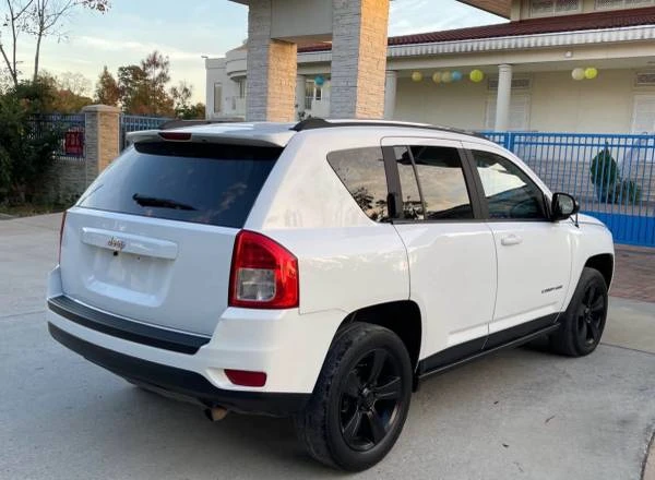 2016 Jeep Compass - Image 4 of 7