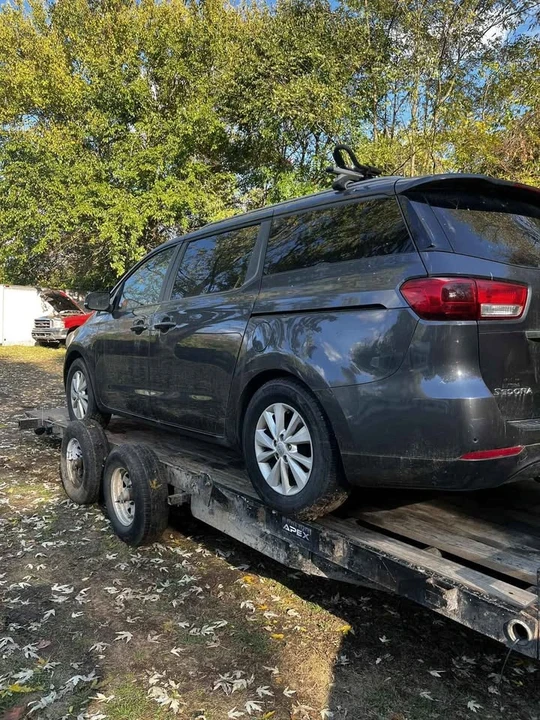 2016 Kia Carnival - Image 4 of 5