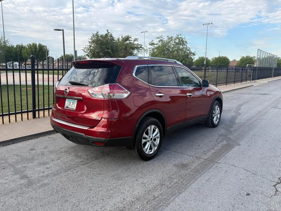 2016 Nissan Rogue - Image 5 of 9
