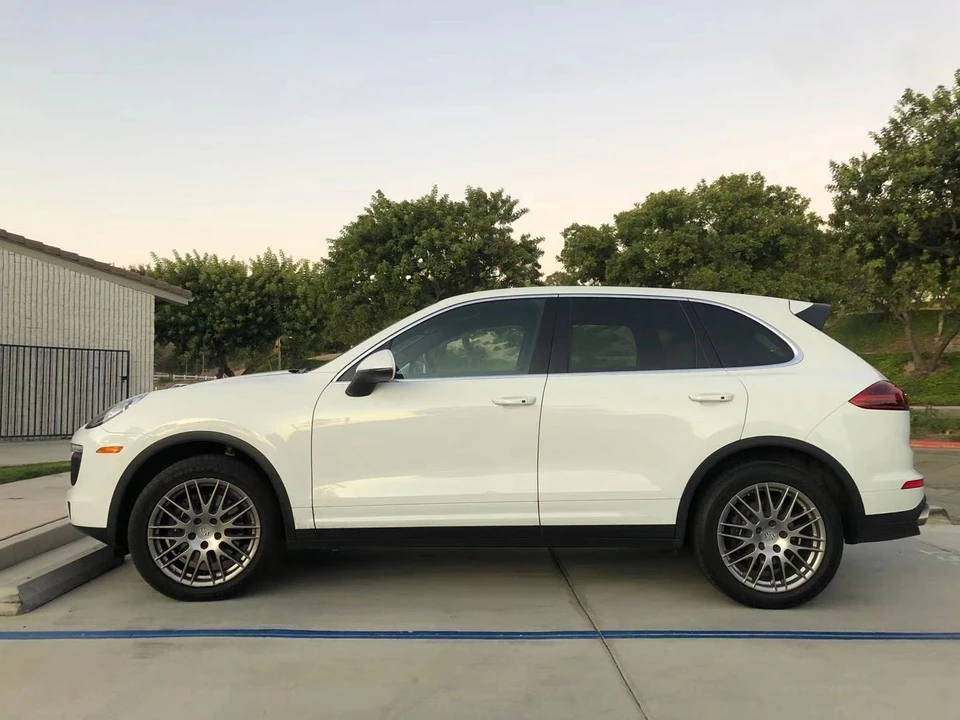 2016 Porsche 958 Cayenne - Image 10 of 11