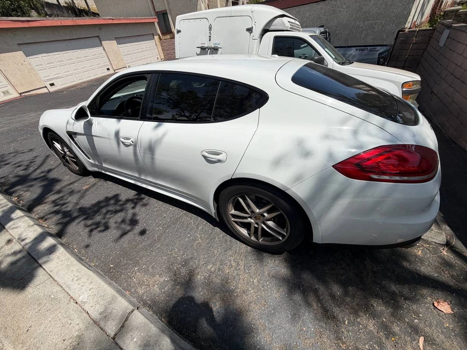 2016 Porsche 970 Panamera - Image 8 of 17
