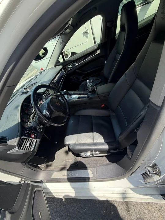 2016 Porsche 970 Panamera - Image 9 of 17
