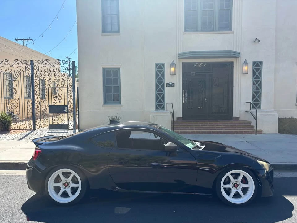 2016 Scion FR-S - Image 2 of 2