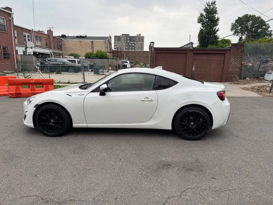 2016 Scion FR-S - Image 3 of 12