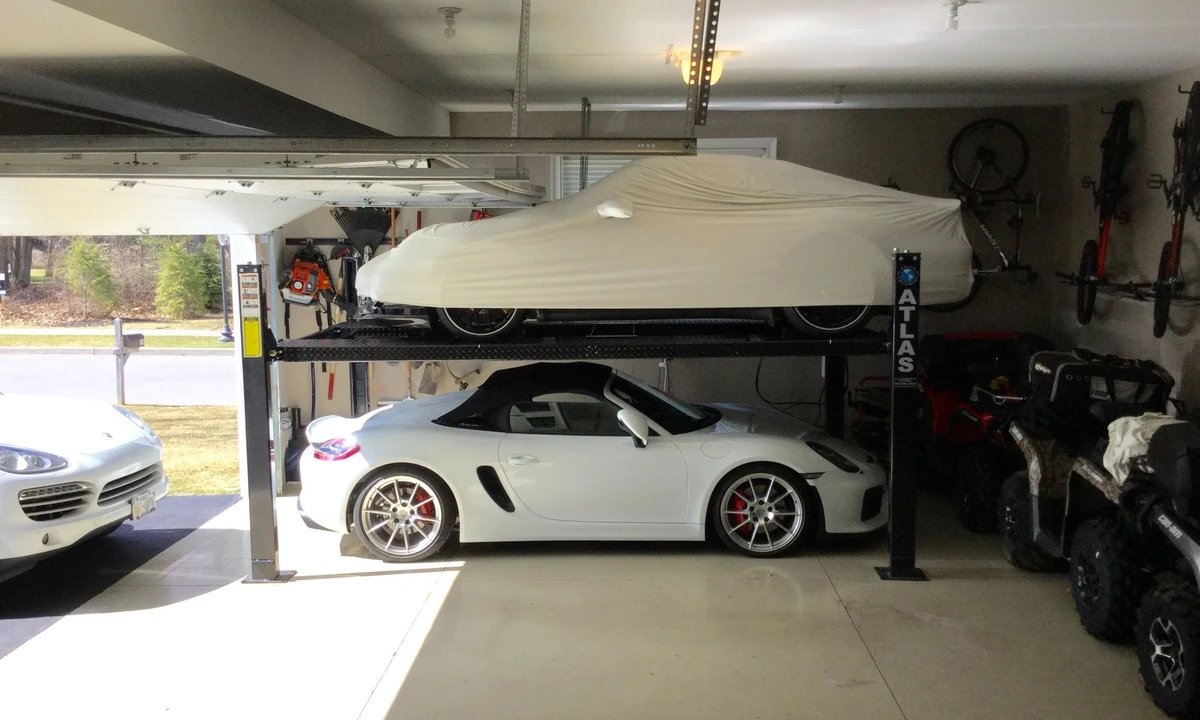 2016 Porsche 981 Boxster Spyder - Image 7 of 17