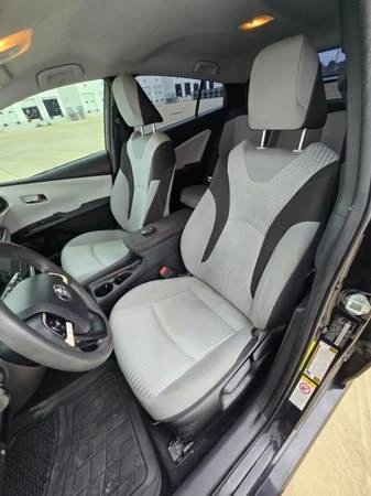 2016 Toyota Prius 4th Gen - Image 16 of 31
