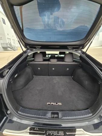 2016 Toyota Prius 4th Gen - Image 14 of 31